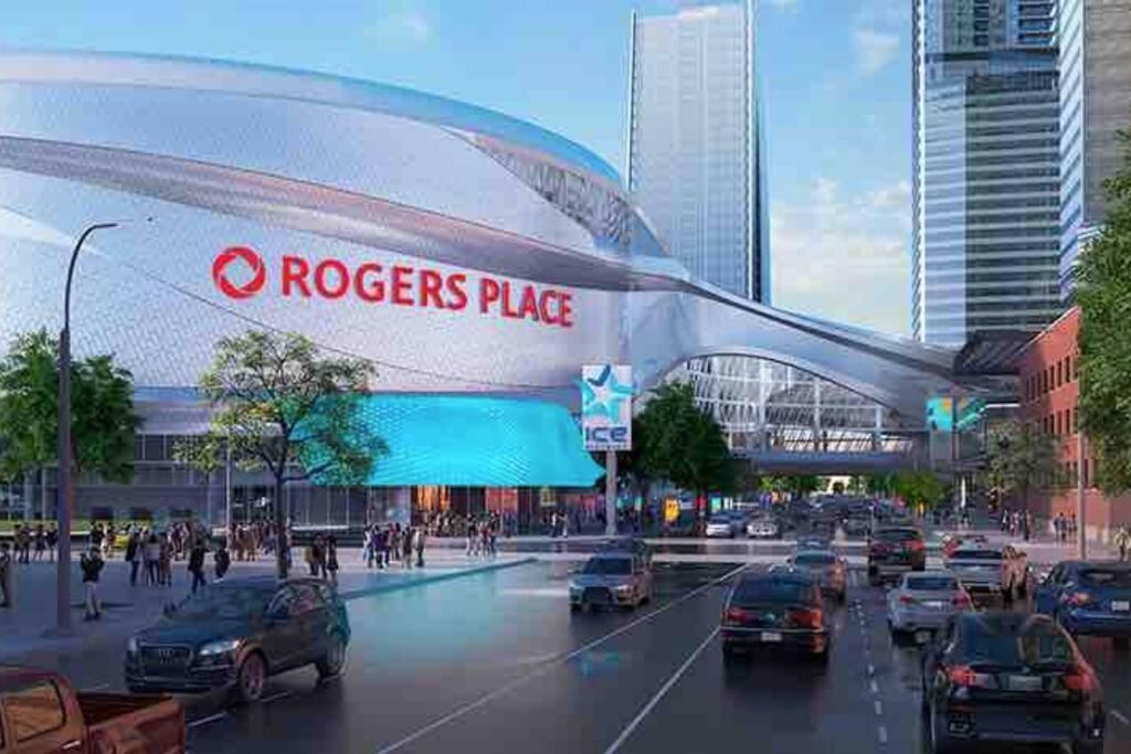 Royal Blue Wild Oasis Corner Pnhse Kingbed U/g Wi-fi Apartment Edmonton